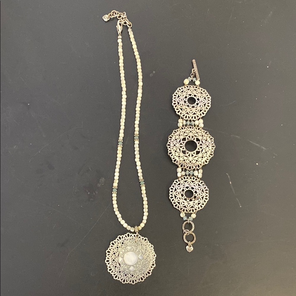 Elegant Silver Filigree Necklace and Bracelet Set